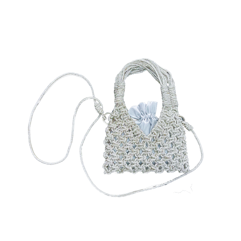 Luxury Bags Trend 2025 - กระเป๋าแฟชั่นสะพายข้างสุดหรู ประดับเพชรระยิบระยับ ปี 2025 รุ่นใหม่ งานแฮนด์เมด