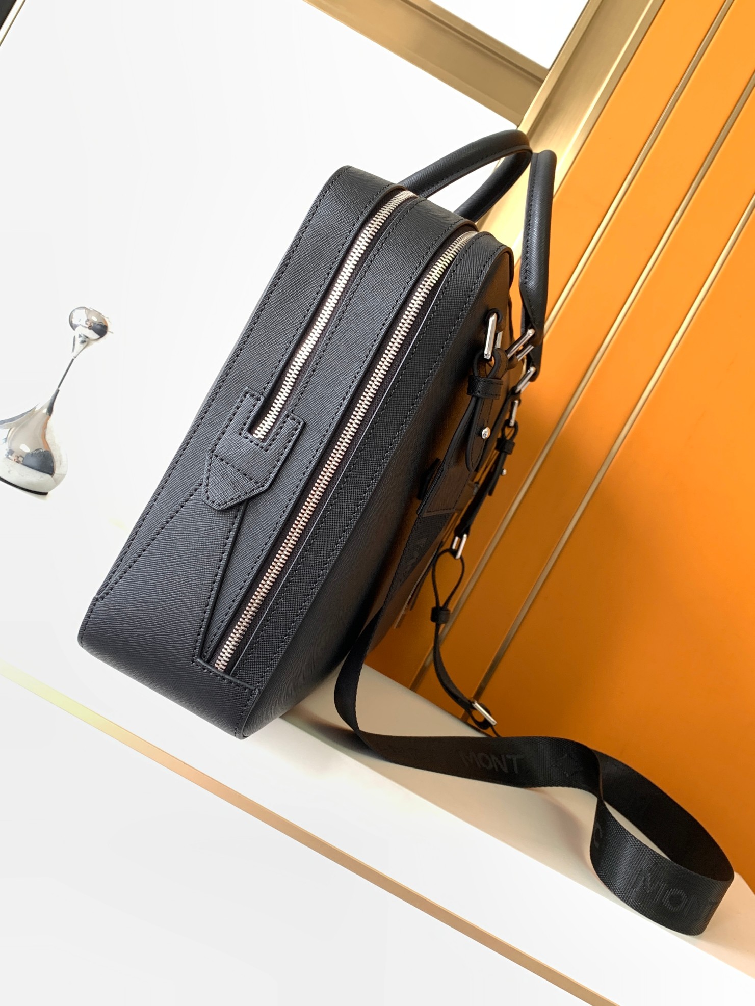 กระเป๋าถือผู้ชายสุดหรู หนังแท้ - Luxury Bags For School บทวิจารณ์และราคา