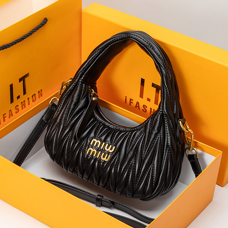 กระเป๋าทรงพระจันทร์เสี้ยวรุ่นใ - Luxury Bags Dior บทวิจารณ์และราคา