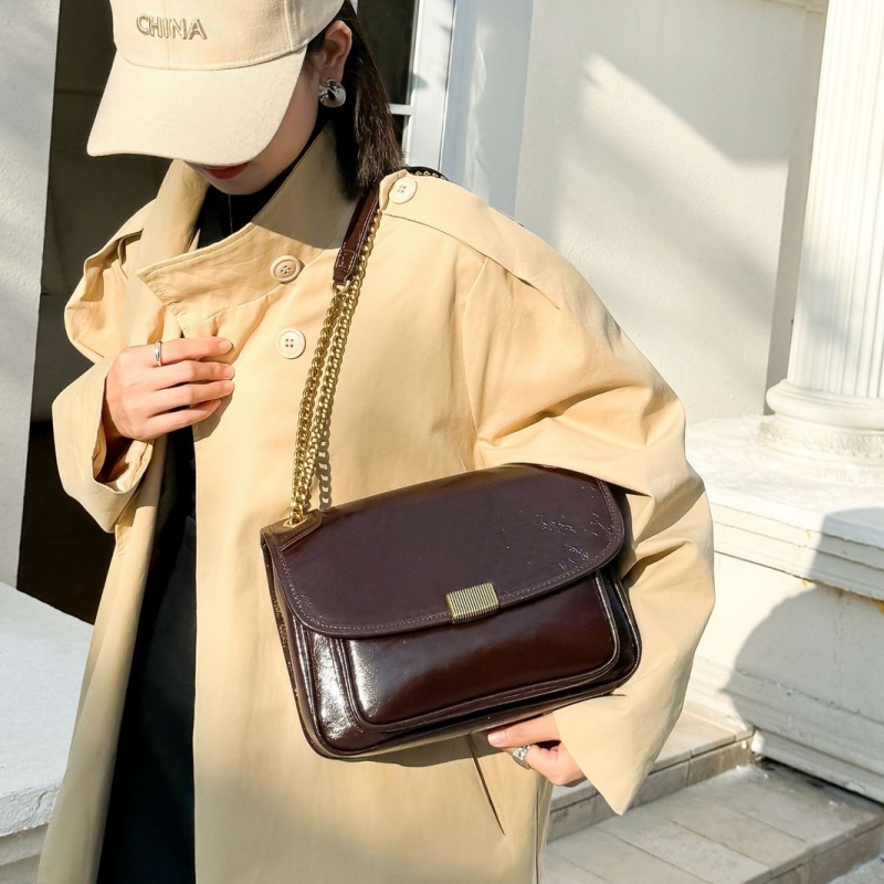กระเป๋าถือหรูหราสำหรับผู้หญิง  - Luxury Bags Trend 2025 บทวิจารณ์และราคา