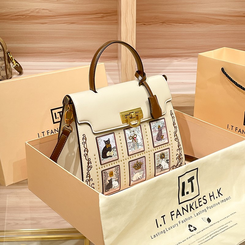 กระเป๋าถือสตรีกระเป๋าถือแบรนด์ - Luxury Bags Trend 2025 บทวิจารณ์และราคา