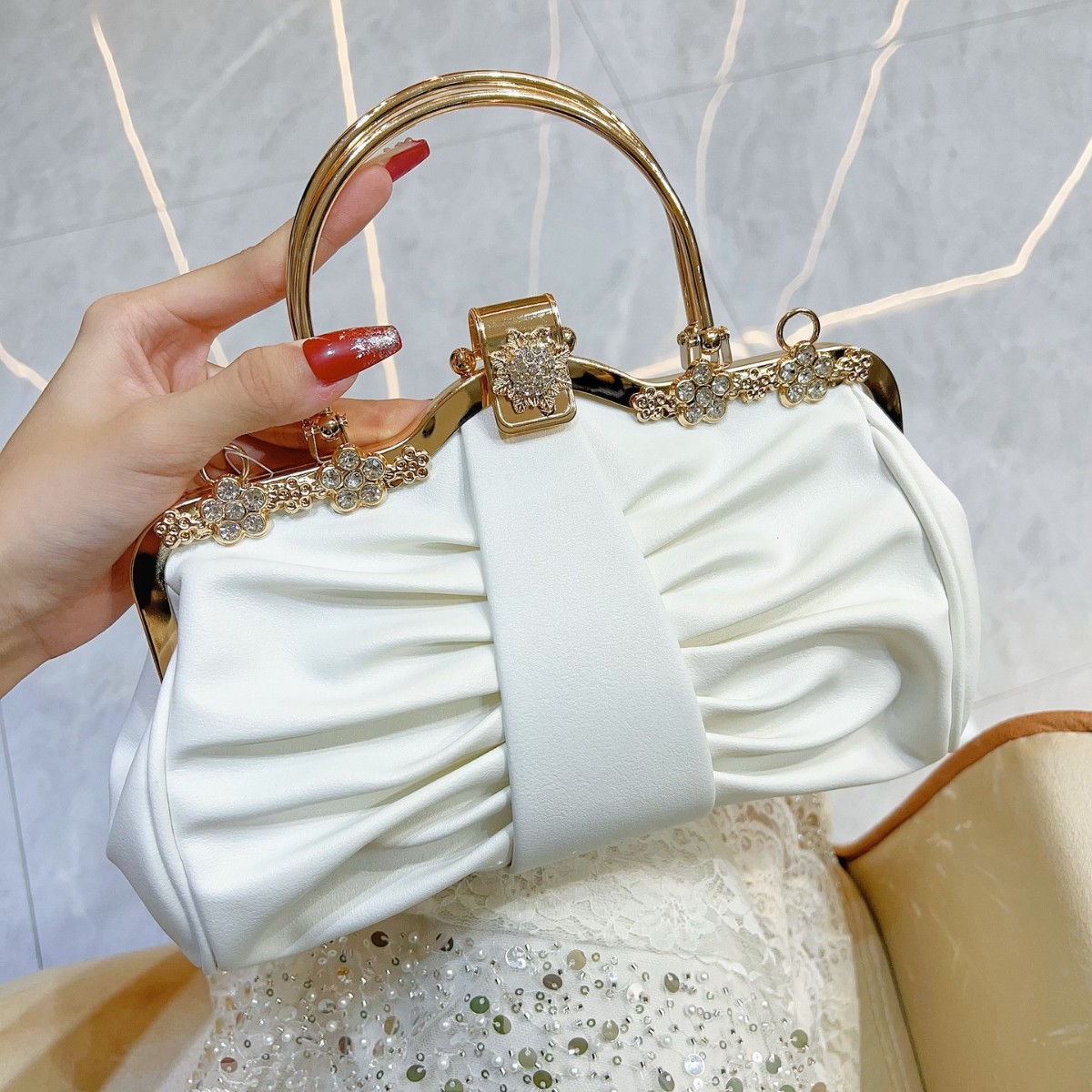 กระเป๋าคลัทช์ออกงานกลางคืนผู้ห - Luxury Bags Trend 2025 บทวิจารณ์และราคา