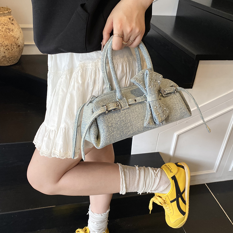 สวีทตี้ โบว์น็อตกระเป๋าโบว์ลิ่ - Luxury Bags Consignment บทวิจารณ์และราคา