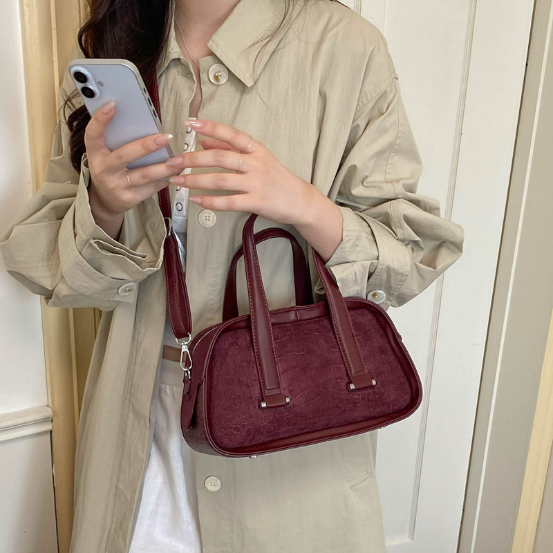 กระเป๋าถือมินิบอสตันลายหนังจระ - Luxury Bags Consignment บทวิจารณ์และราคา