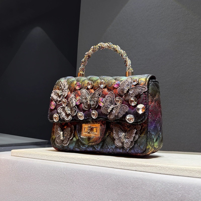 กระเป๋าถือผู้หญิงสไตล์เรโทรหรู - Luxury Bags Trend 2025 บทวิจารณ์และราคา