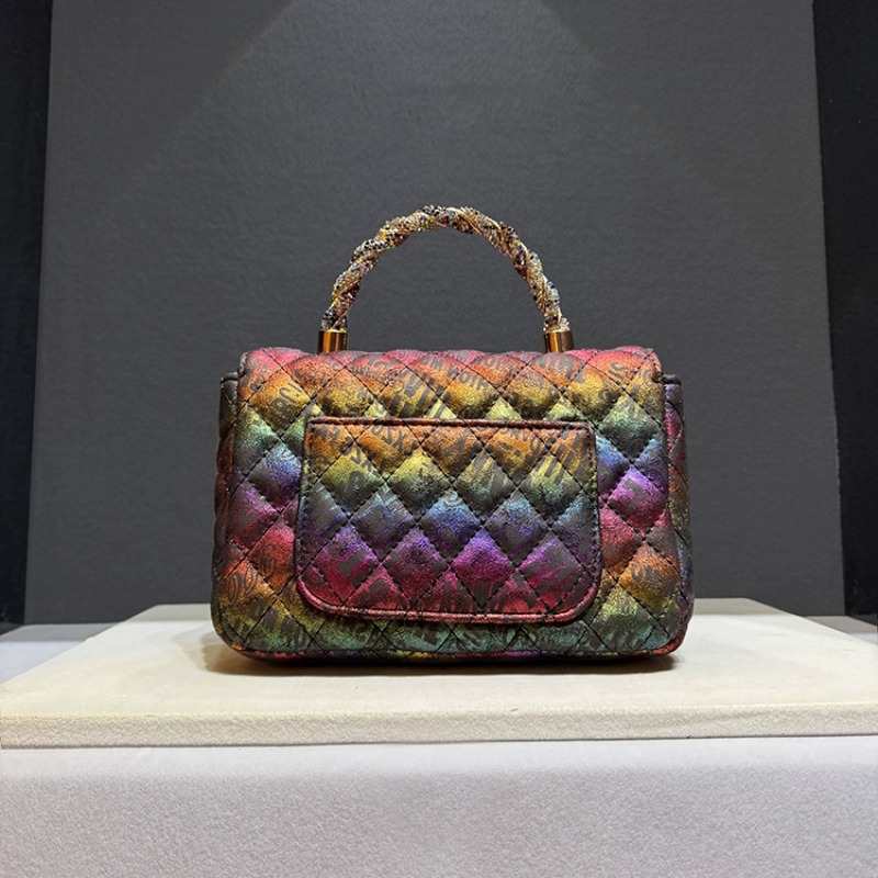 กระเป๋าถือผู้หญิงสไตล์เรโทรหรู - Luxury Bags Trend 2025 บทวิจารณ์และราคา