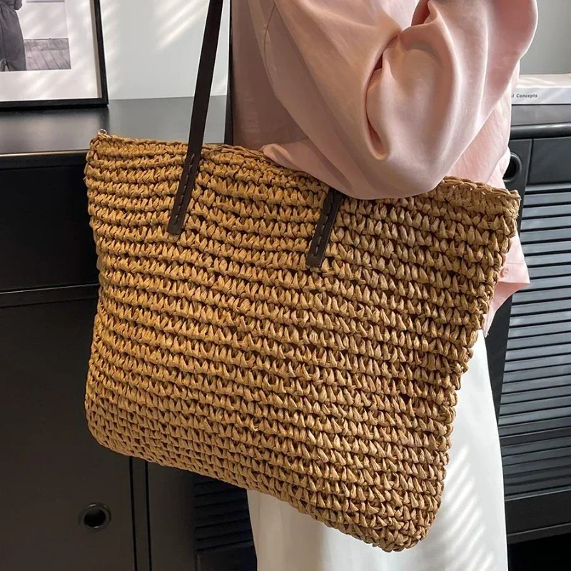 PU Luxury Designกระเป๋าสะพายทอ - Luxury Bags Trend 2025 บทวิจารณ์และราคา