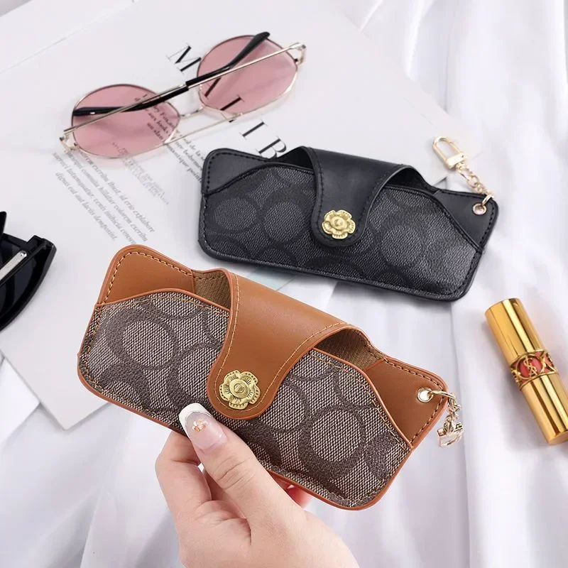กระเป๋าใส่แว่นตาหนังพิมพ์ลายวิ - Luxury Bags Consignment บทวิจารณ์และราคา